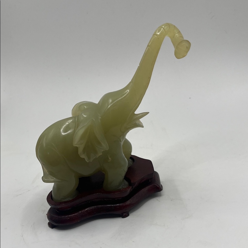 Antique Carved Jade Elephant w Box